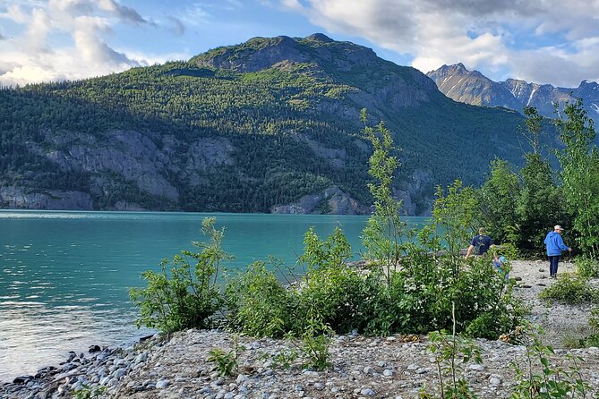 3-Night Private Charter in Lake Clark Review - Meeting and Pickup Process at Port Alsworth Airport