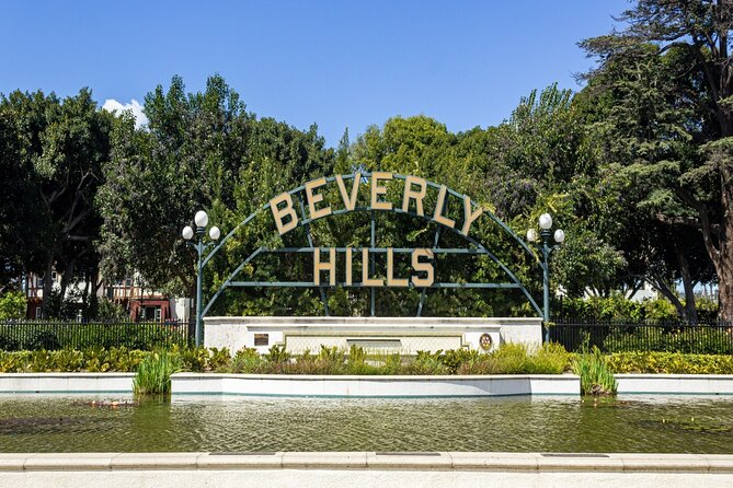 LAs Iconic Tour: Celeb Homes, Walk of Fame, Rodeo & Santa Monica - Audio Guide Experience