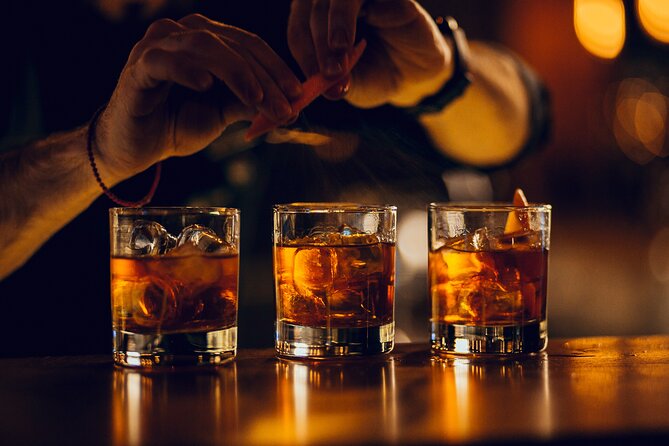 Lost Legends of Texas Pub Crawl Review - Cocktail Highlights and Bar Atmospheres