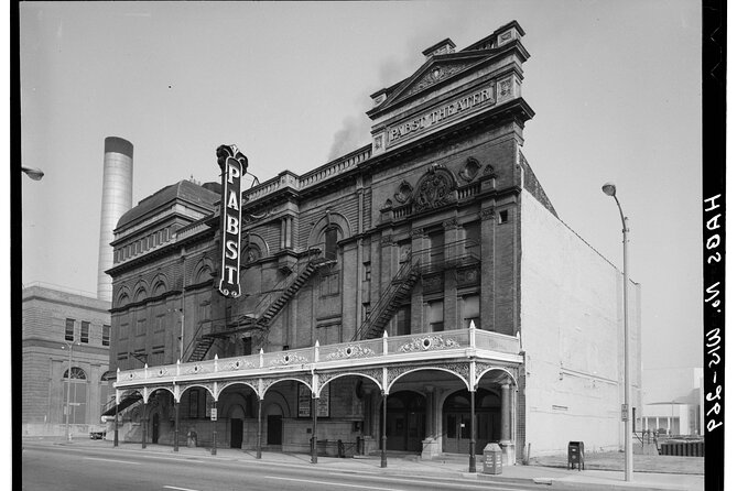 Milwaukee Downtown Ghost Tour - The Shadow of City Hall - Tour Inclusions