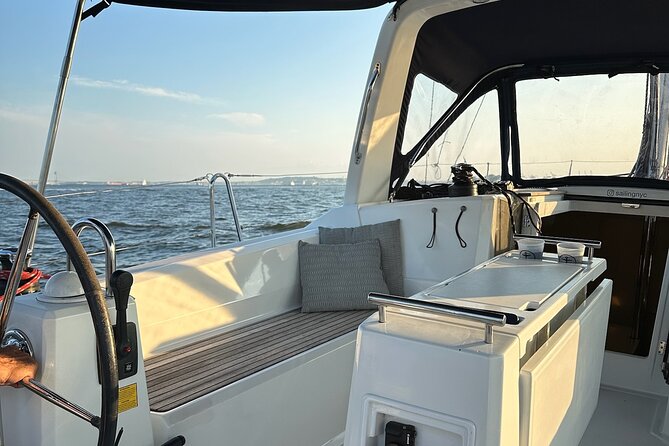 Private Sailboat Guided Tour of New York City - Experience the Statue of Liberty