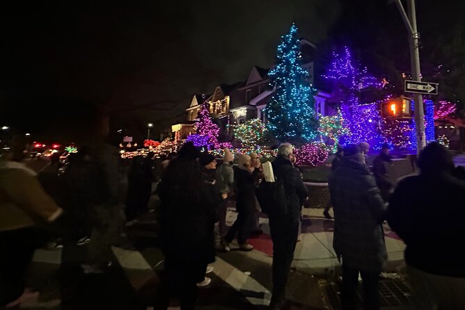 Dyker Heights Christmas Holiday Lights Private Guided Tour - Important Information for Participants