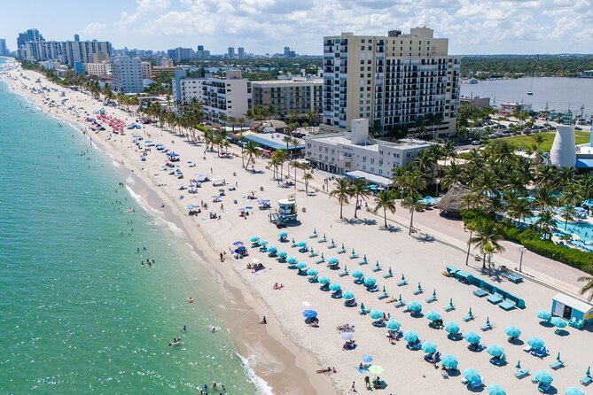 Explore Hollywood Beach Miami Boardwalk - Savoring the Local Cuisine and Dining Options