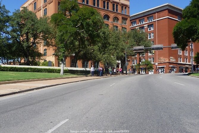 JFK Assassination & The Sixth Floor Museum: Private Tour - Nearby Attractions and Recommendations