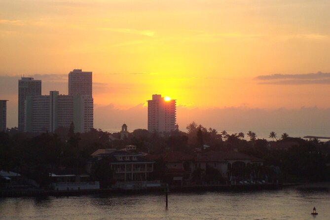 Miami: 75 Minute Sunset Boat Tour and Sightseeing - What to Expect During the Tour