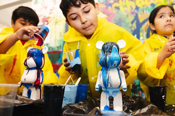 Private Fluid Bear Art Class - Personalization and Customization