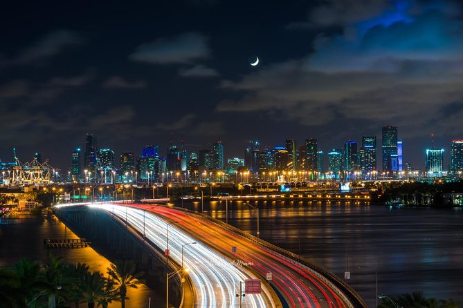 Private Sunset and Night Photo Tour Review - Tips for Capturing the Best Nighttime Photos in Miami