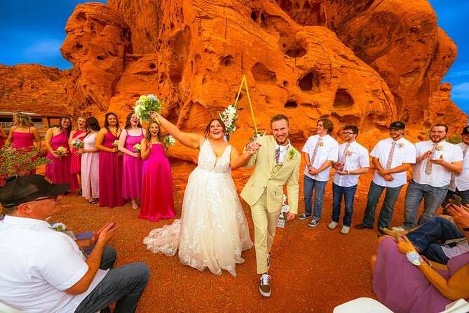 Wedding With Photographer in the Valley of Fire - Booking Your Dream Wedding