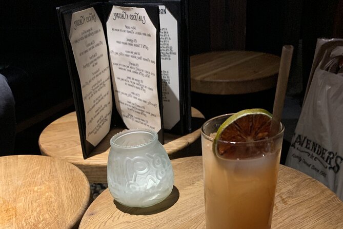 Lost Legends of Texas Pub Crawl Review - Accessibility and Comfort of the Tour