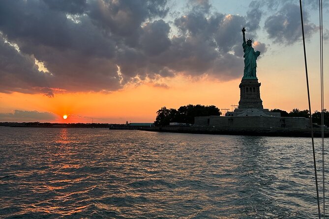 Private Sailboat Guided Tour of New York City - Customize Your Tour
