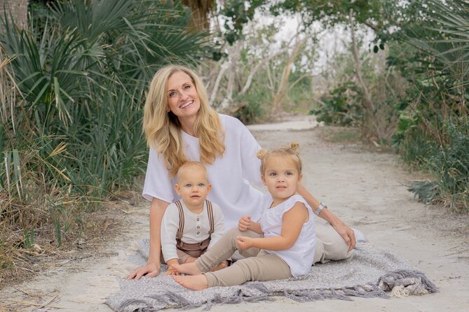 Sunset Beach Photo Session in Florida - Capturing the Sunset Moment
