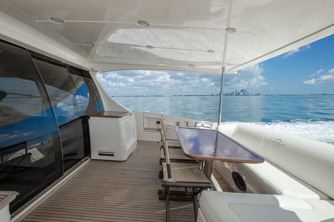 70 Azimut Flybridge Yacht Charter - Key Points