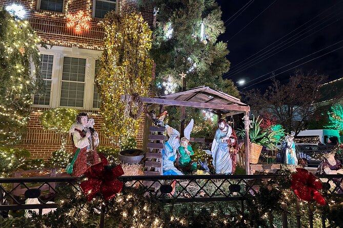 Dyker Heights Christmas Holiday Lights Private Guided Tour - Frequently Asked Questions