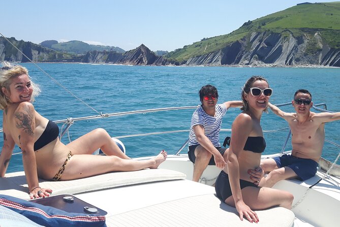 Bachelorette Party on a Boat in San Sebastian - Key Points