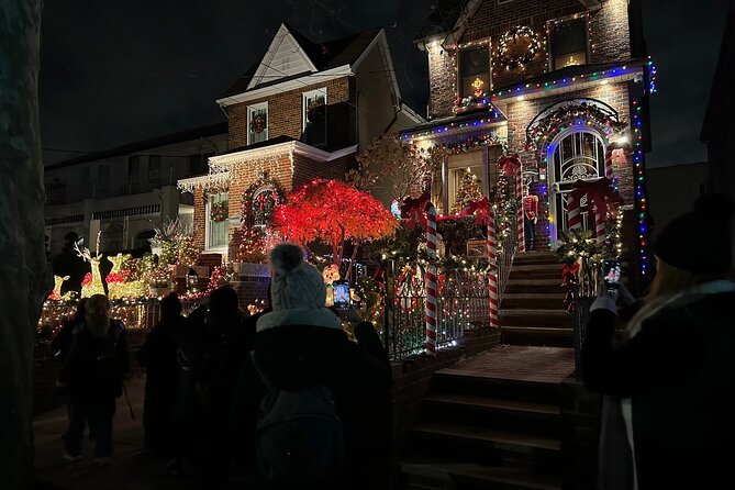 Dyker Heights Christmas Holiday Lights Private Guided Tour - Key Points
