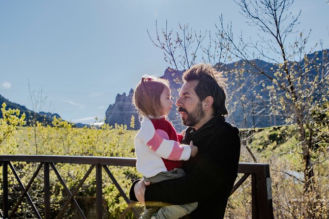Easy Hiking Photoshoot With Majestic Views Review - About Your Stay