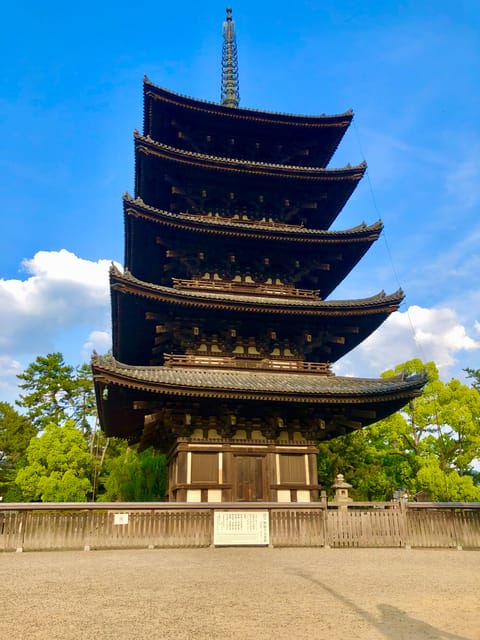 Nara Park and Todai-ji Private Spanish Tour
