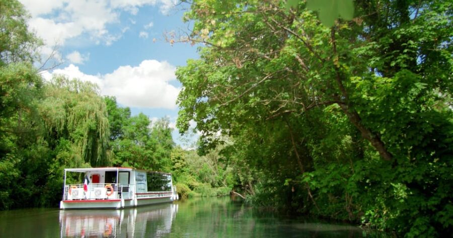 100% Electric Boat Trip on the Moselle River