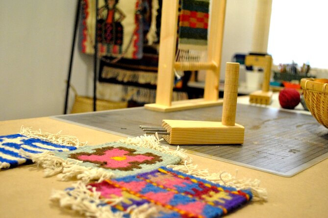 2 Hours and 30 Minutes Private Weaving Class in Athens