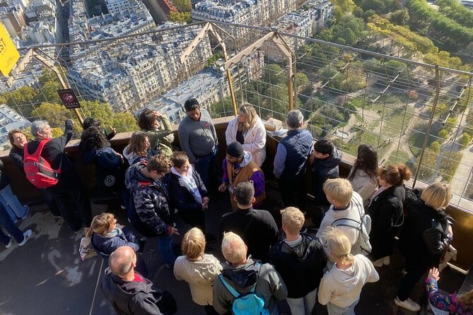 2 Hours Eiffel Tower Guided Tour Paris (Elevator)