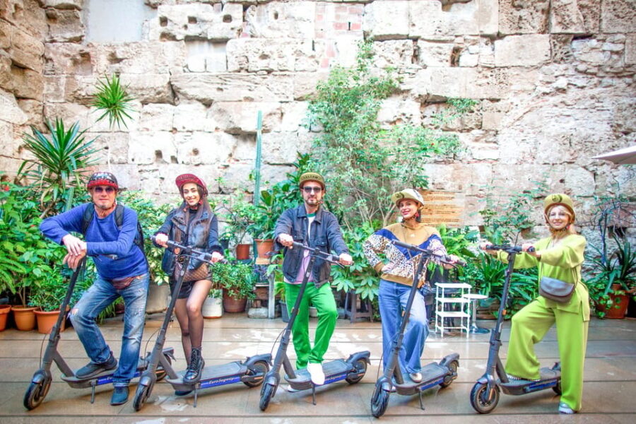 2 Hours Historic Adventure E-scooter Tour