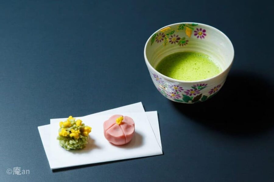 2 Types of Japanese Sweets Making and Tea Ceremony