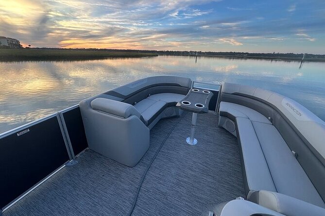 22 Ft. Luxury Pontoon Private Hilton Head Boat Rental for 3 Hours