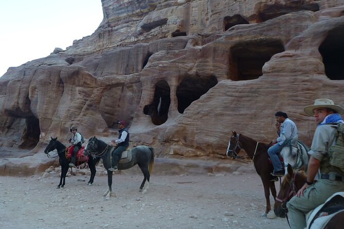 3 Hour Horse Riding Adventure Around the Petra Area