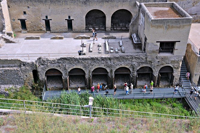 4/Hours Half Day Trip Excursion to Herculaneum - Guide Included - Exploring Herculaneums Ancient Ruins