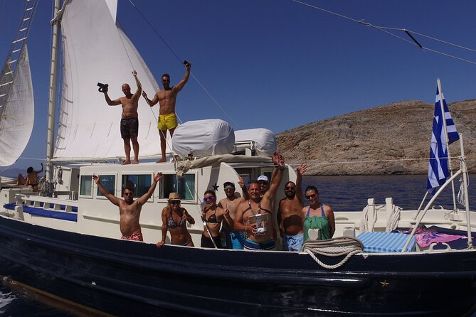 4 Hours Swimming Cruise on Athens Little Islands - Refreshing Swimming Opportunities