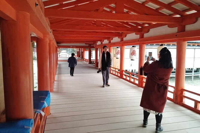 5 Hours Hiroshima Highlights Tour With Professional Guide - Exploring Hiroshimas Historical Landmarks