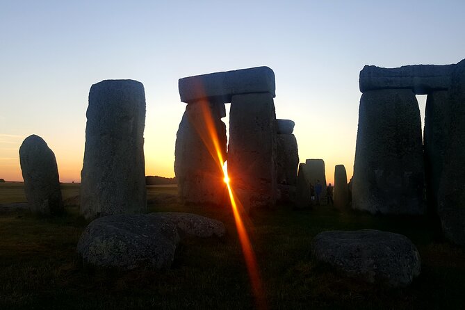 6 Hour Stonehenge Archeological and Historical Audio Guided Tour - Meeting and Pickup