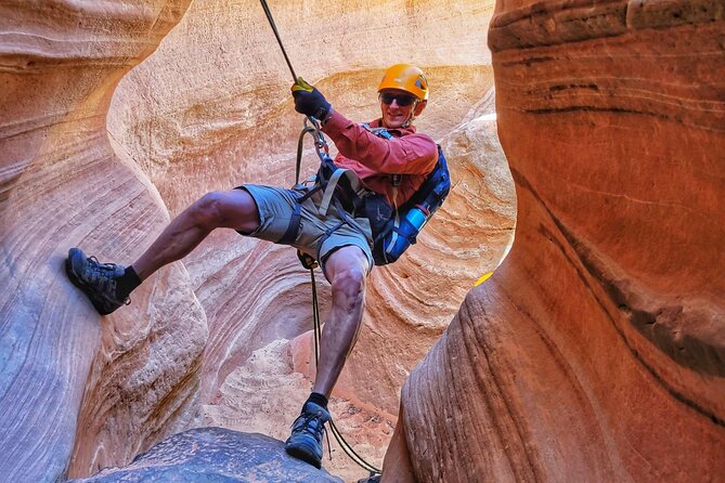 Adventurous Canyoneering Slot Canyon (Small Group)