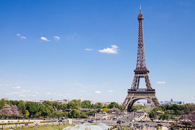 Airport Transfer From Paris to Disneyland Paris/Parc Asterix (8pax)