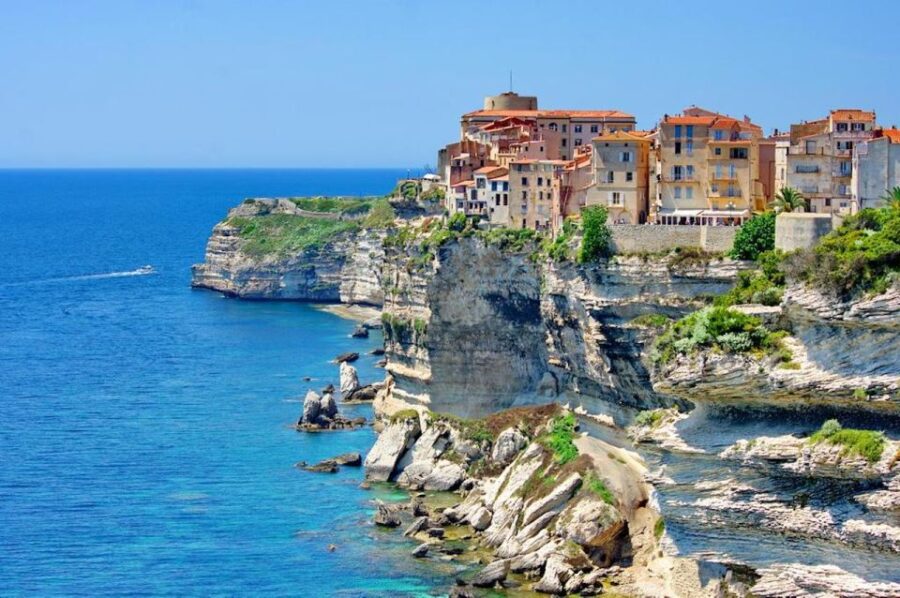 Ajaccio/Porticcio: Lavezzi Islands/Bonifacio Caves Boat Tour