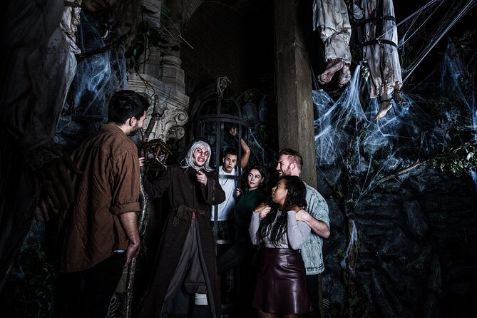 Amsterdam Dungeon and 1 Hour Canal Cruise Combination Ticket