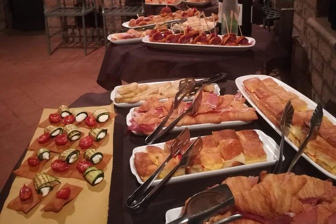 Aperitif in the Famous Underground Caves of Orvieto - Exploring Orvietos Subterranean Marvels