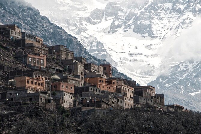 Atlas Mountains and 3 Valleys Guided Day Tour With Lunch - Exploring the Atlas Mountains
