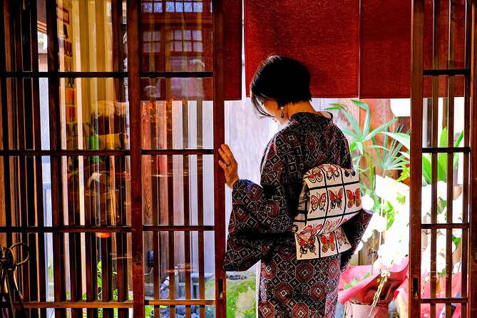 Authentic Kimono, Matcha and Zen Garden Experience in Kyomachiya