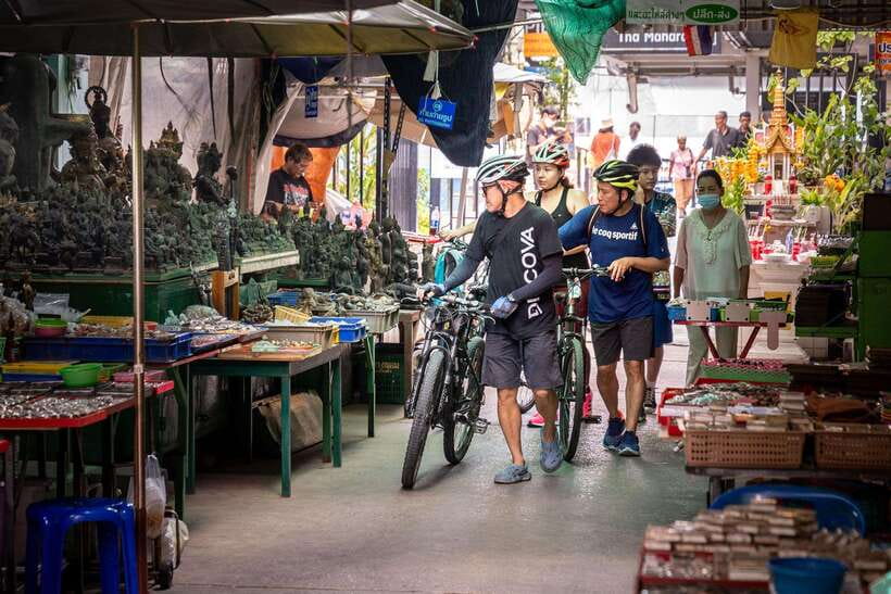 Bangkok: Backstreets and Historic With Temples Bike Tour - Tour Overview