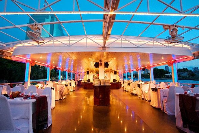 Bangkok: Chaophraya Cruise Candle Light Dinner With Live Music - Cruise Inclusions