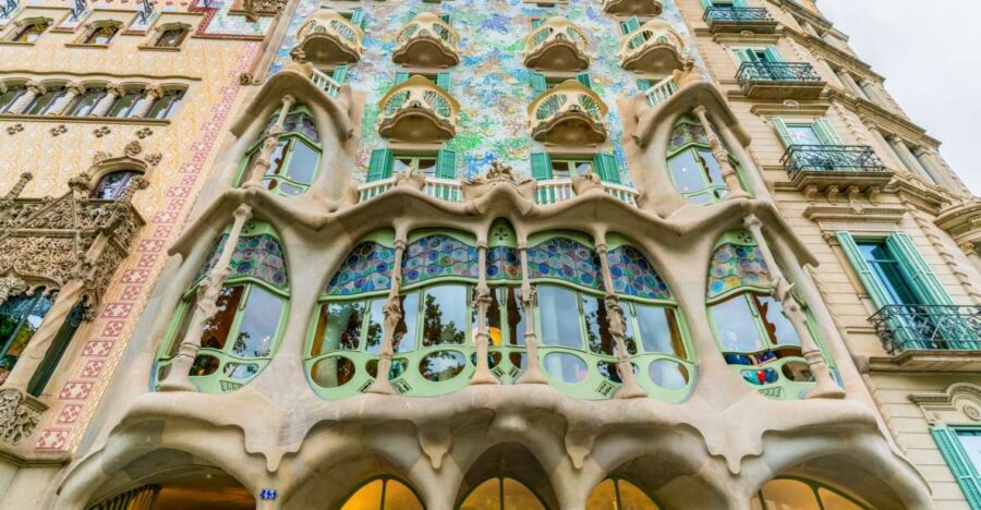 Barcelona: Casa Batlló Entry With Self-Audioguide Tour