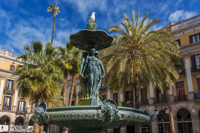 Barcelona City Card With 30+Attractions, Tours and Hop on Hop off