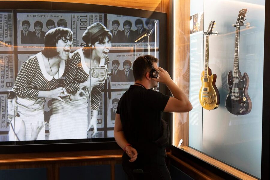 Barcelona: Rock Museum- Guitar Legends Hall - Ticket Information
