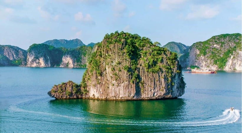 Boat Trip to Lan Ha & Ha Long Bay With Kayaking and Cave