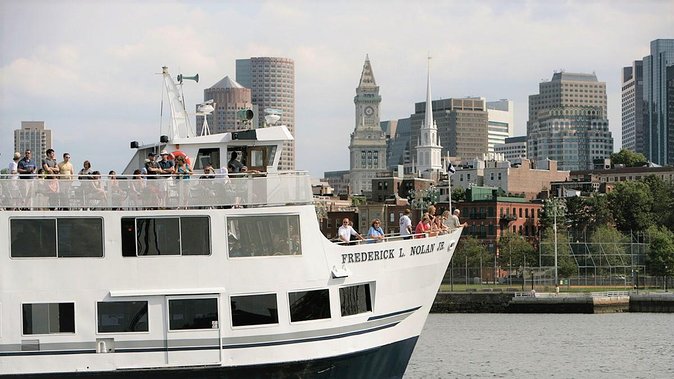 Boston Historic Sightseeing Harbor Cruise With Up-Close View of USS Constitution