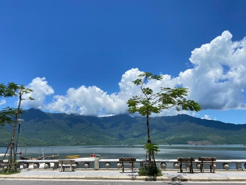 Bus Hue – Hoi an via Hai Van Pass, Lang Co, Marble Mountain