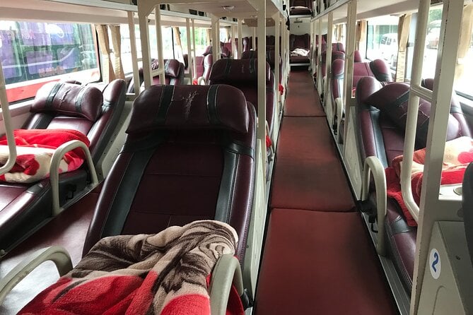 Bus Ticket Hanoi to Ha Giang: Sleeping - Limousine - Cabin Bus - Amenities and Features