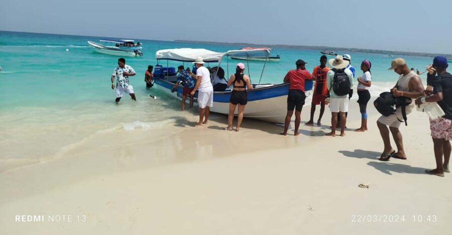 Cartagena: Transportation to Rosario Islands Round Trip