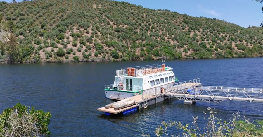 Cedillo: Boat Route Along the Tagus River